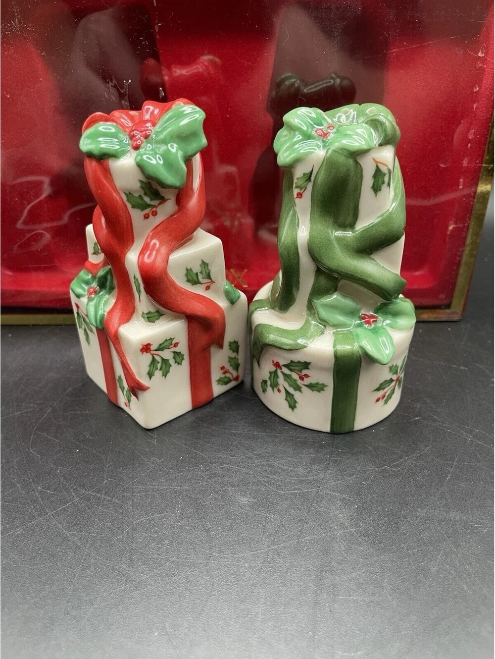 LENOX  Holiday Christmas Presents Gifts Salt and Pepper Shakers Boxed